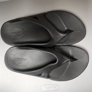 Oofos Black Flip Flops Unisex Recovery